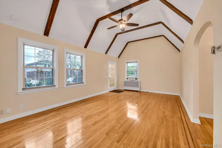 24912 Rushmore Terrace, Little Neck, NY 11362 - #3