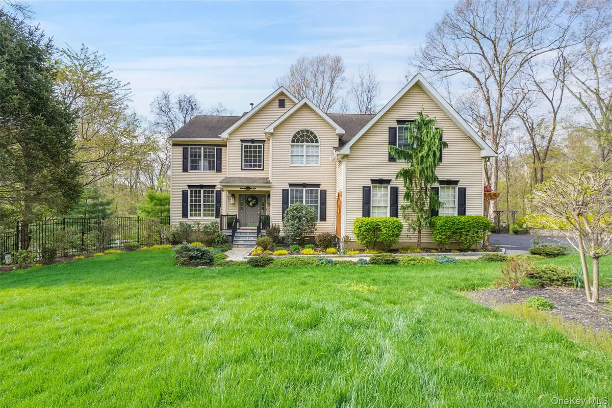 61 Hallocks Run, Somers, NY 10589 - #1