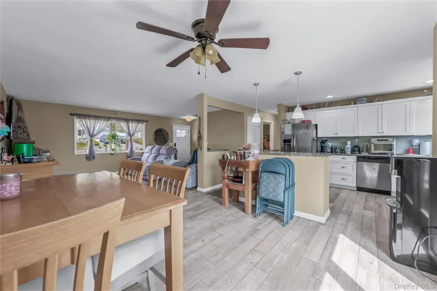 112 Rosemont Avenue, Farmingville, NY 11738 - #3