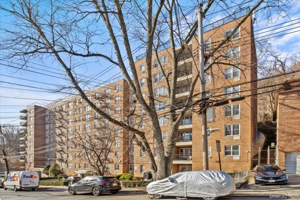 5425 Valles Avenue #2H, Bronx, NY 10471