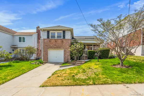 54-08 253rd Street, Little Neck, NY 11362