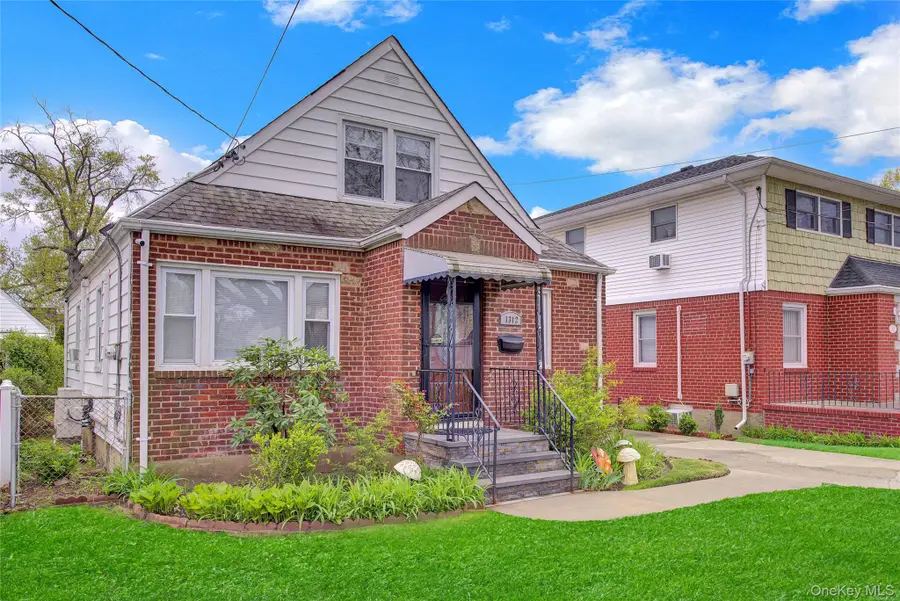 1312 Park Avenue, New Hyde Park, NY 11040 - #2