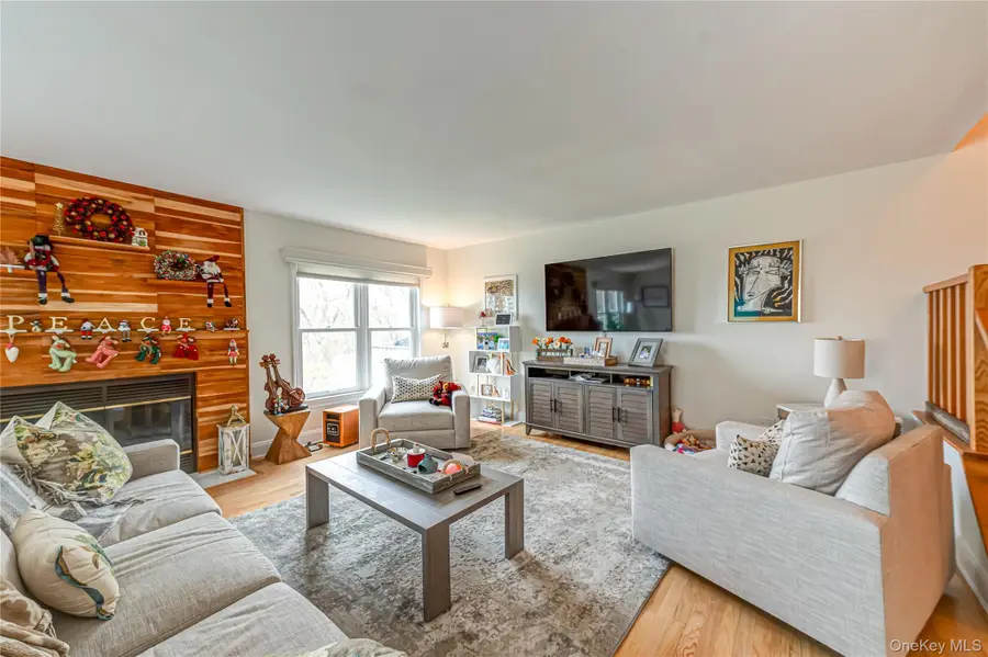 404 Mountain Ridge Drive, Mount Sinai, NY 11766 - #3