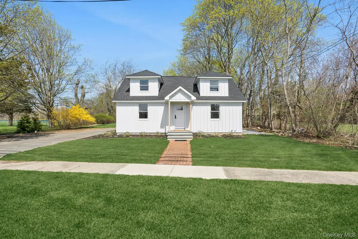 5075 Main Road, Laurel, NY 11948 - #1