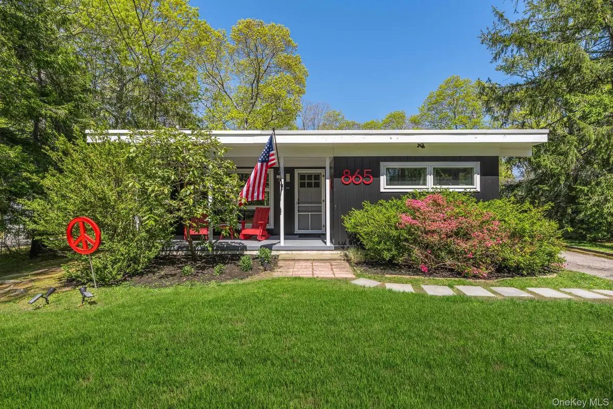 865 Track Avenue, Cutchogue, NY 11935 - #1