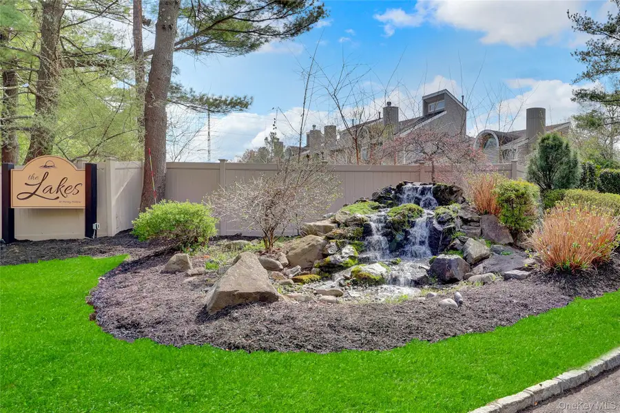 15 Kristin Lane, Hauppauge, NY 11788 - #2