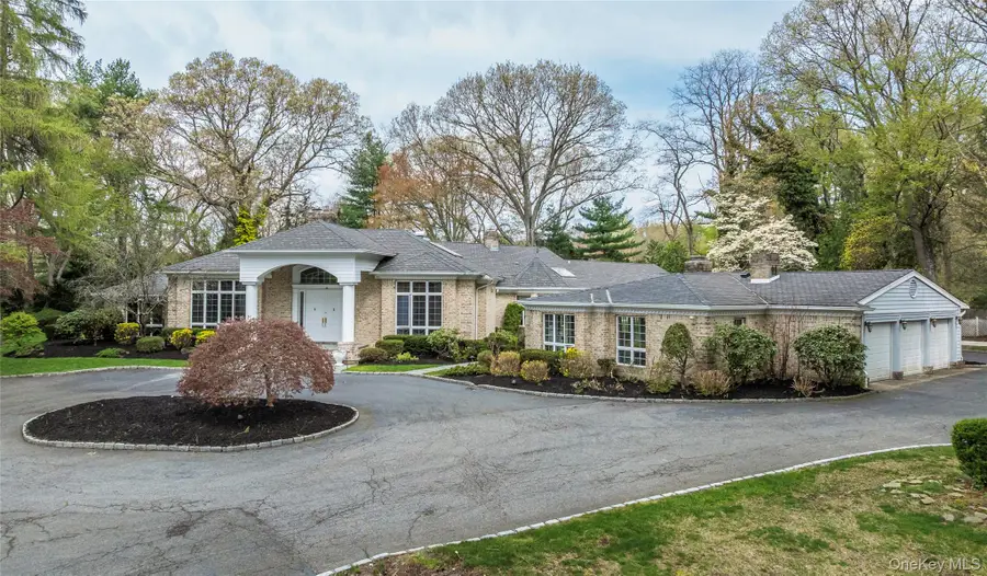 1095 Pine Valley Road, Upper Brookville, NY 11771 - #3