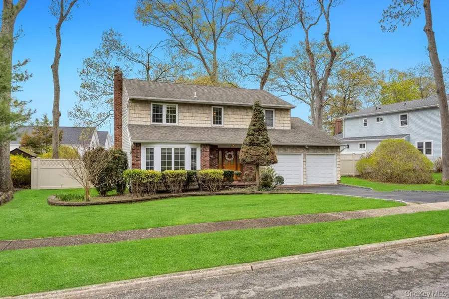 9 Chester Street, Smithtown, NY 11787 - #3