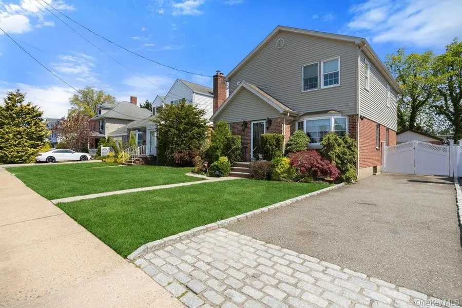 296 Euston Road S, Garden City, NY 11530 - #2