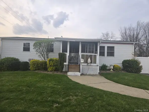 2 Ritter Avenue, Amityville, NY 11701