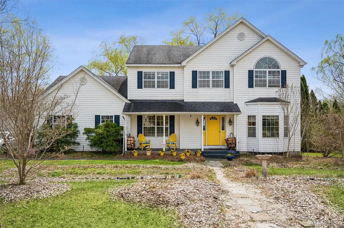 3 Shang Lee Drive, Manorville, NY 11949 - #1