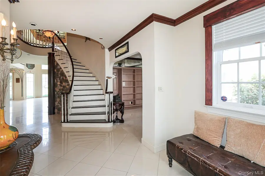 259 Altessa Boulevard, Melville, NY 11747 - #2