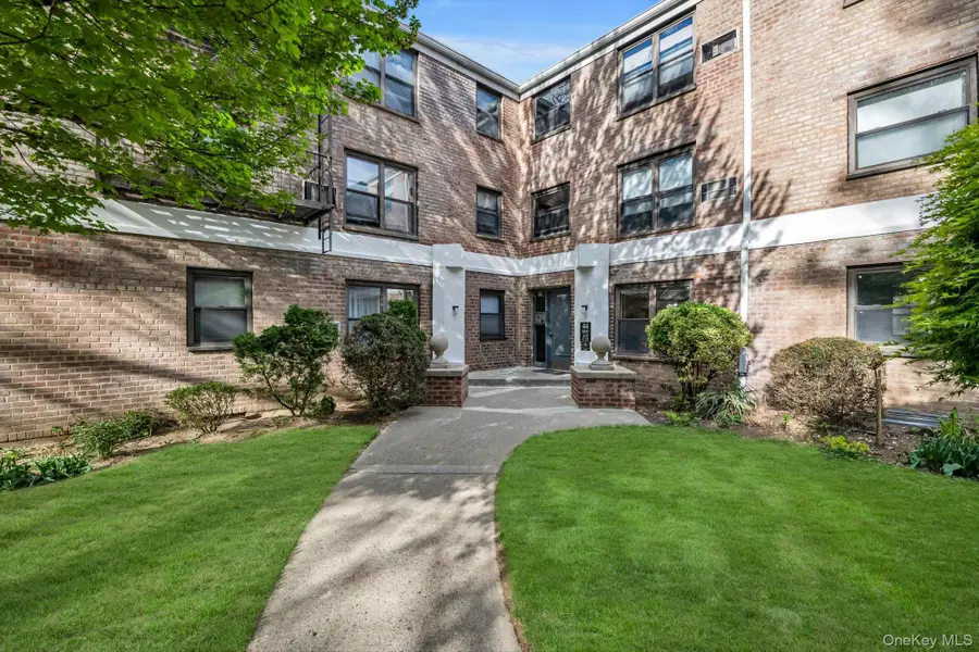44 Terrace Circle #1D, Great Neck, NY 11021 - #2
