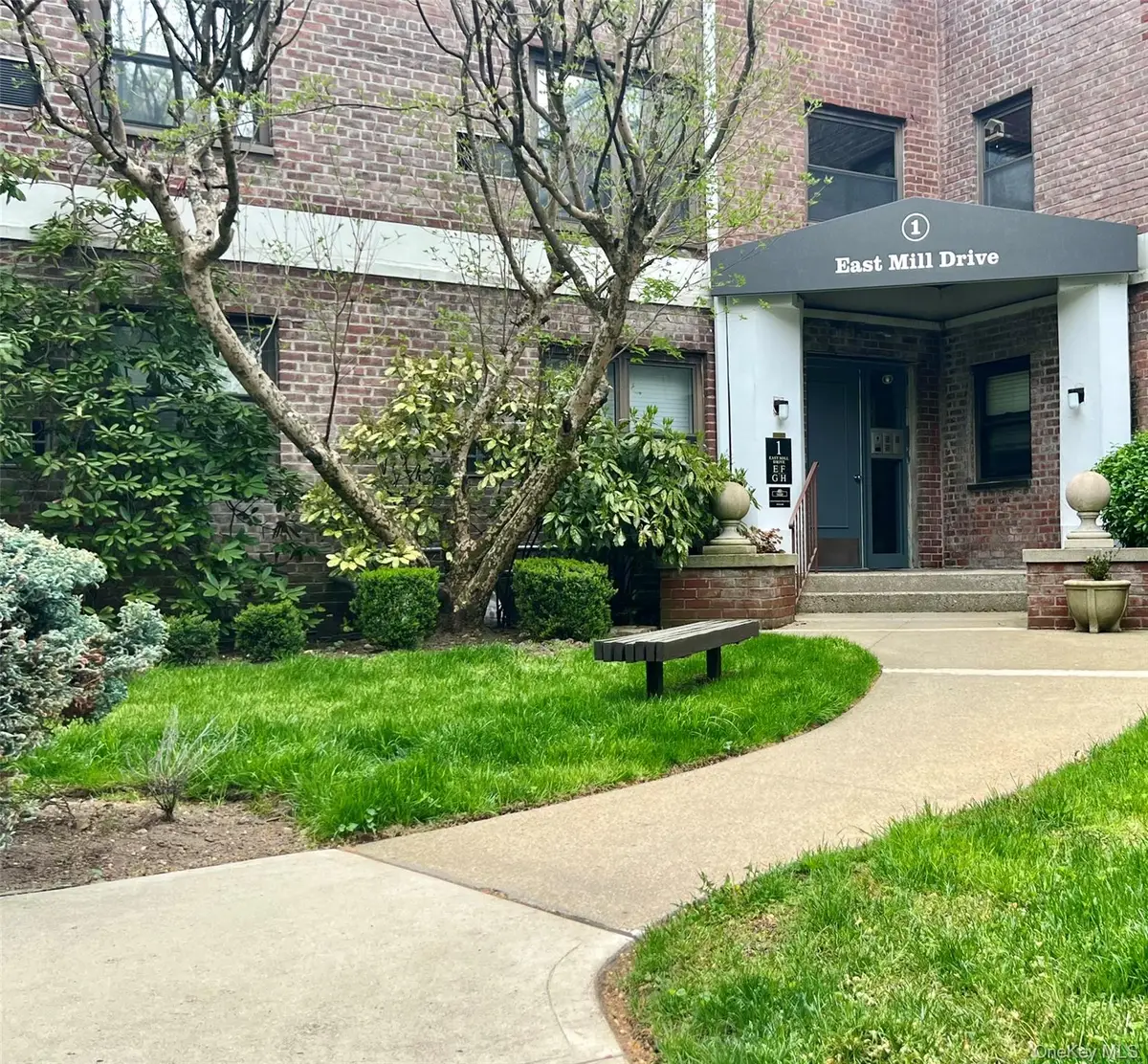 1 E Mill Drive #2G, University Gardens, NY 11201 - #1