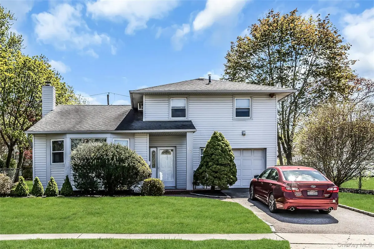 17 Fresno Drive, Plainview, NY 11803 - #1