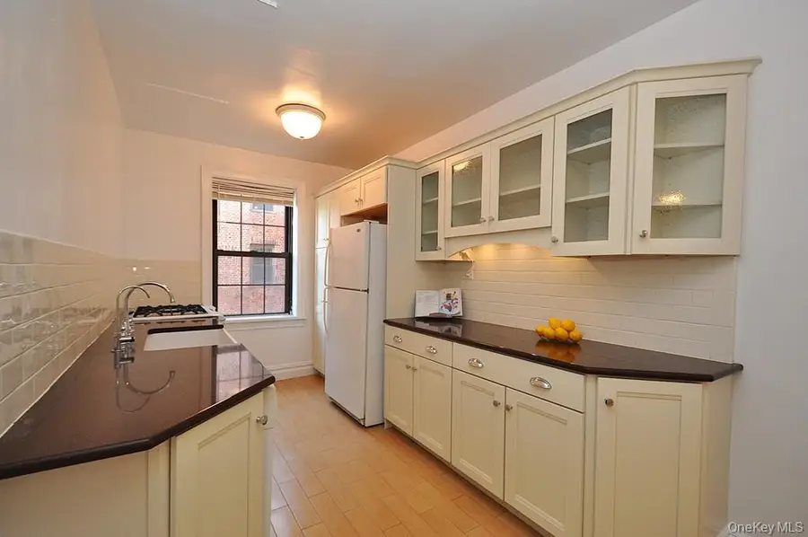 105 Garth Road #4H, Scarsdale, NY 10583 - #2