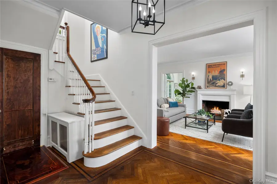 560 Pelhamdale Avenue, Pelham, NY 10803 - #3