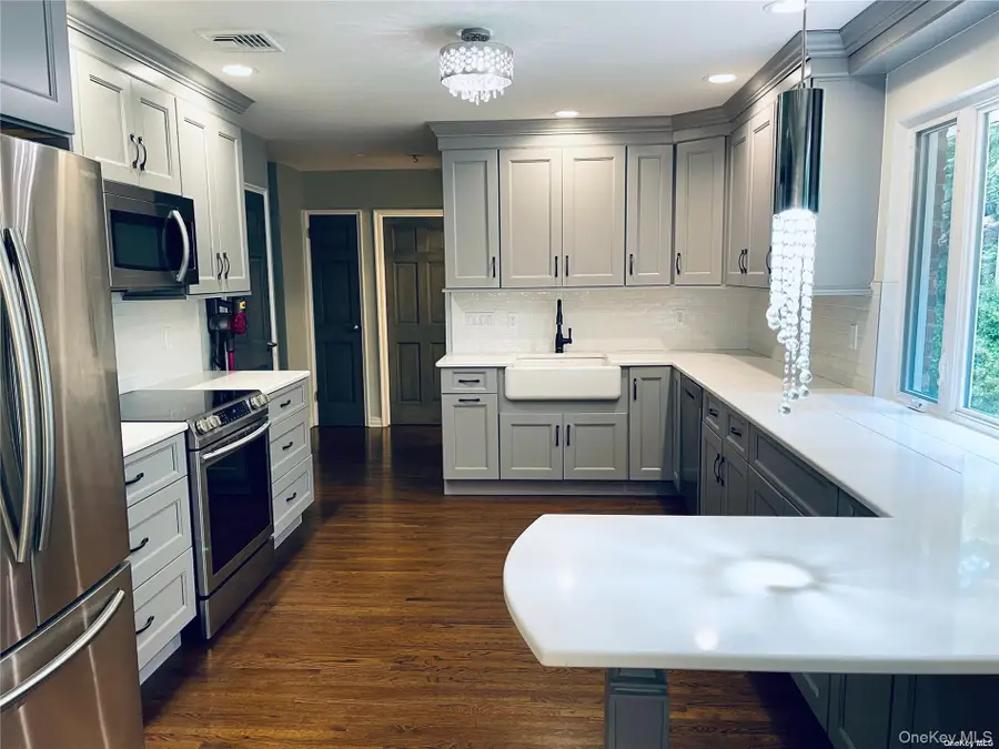 16 Jeannette Drive, Port Washington, NY 11050 - #2