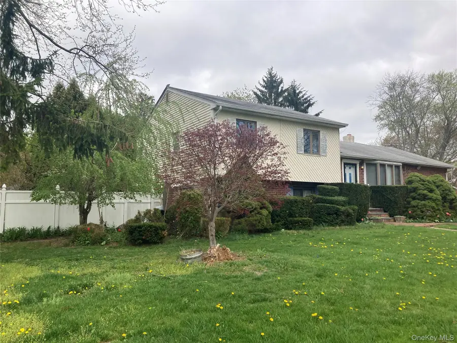 16 Upper Drive, Huntington, NY 11743 - #2