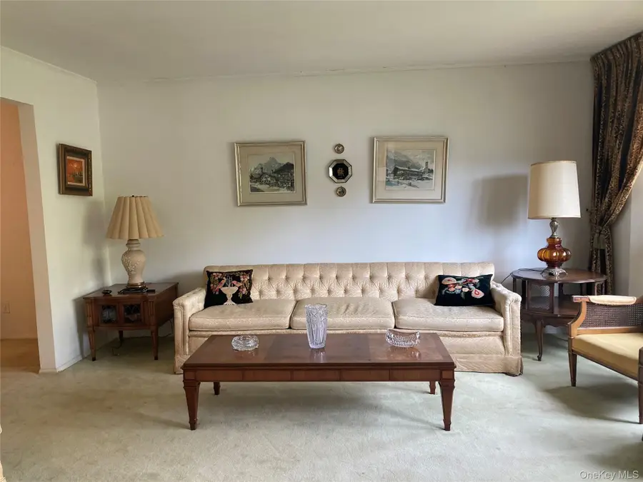 16 Upper Drive, Huntington, NY 11743 - #3