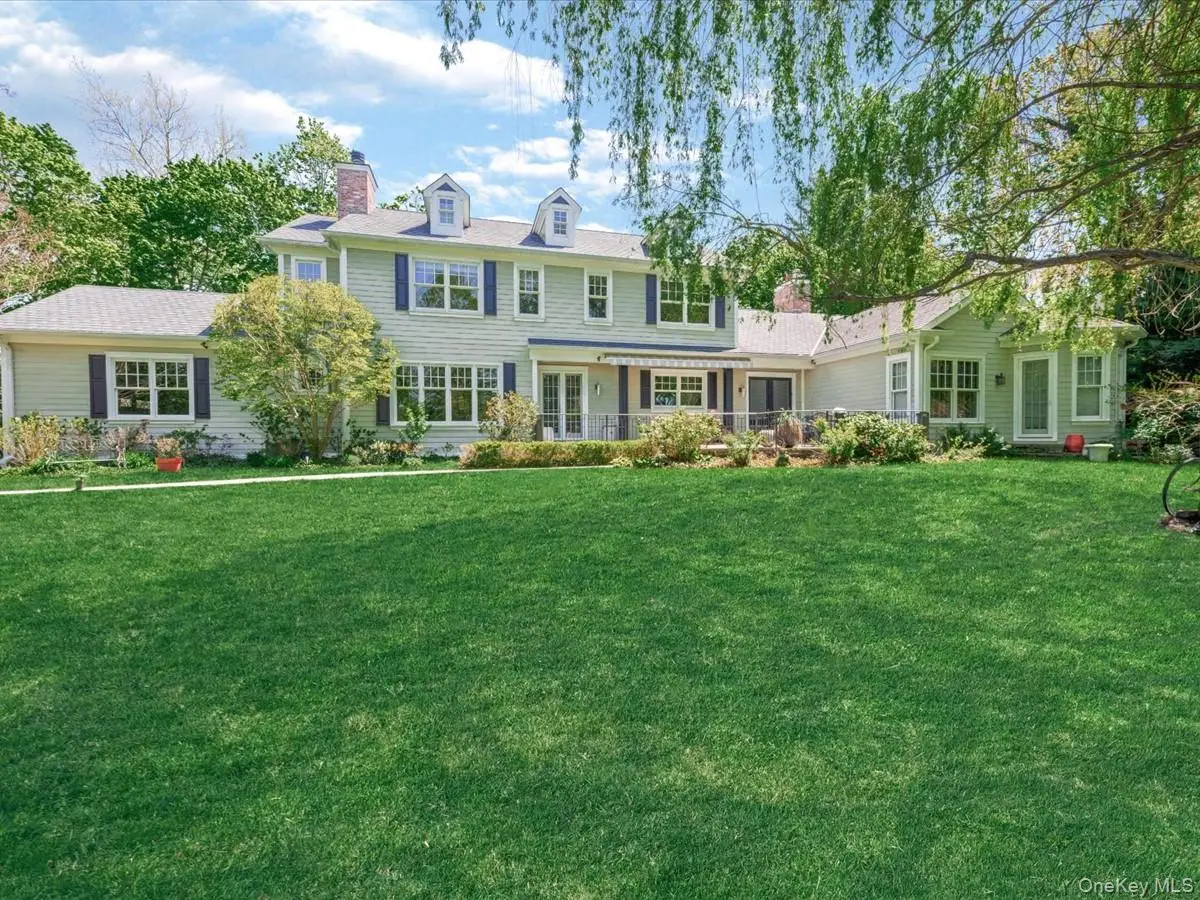 16 The Loch, Roslyn Estates, NY 11576 - #1
