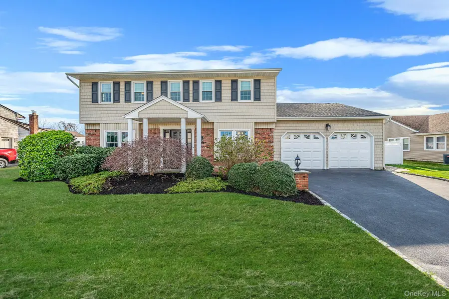 128 Pace Drive S, West Islip, NY 11795 - #2