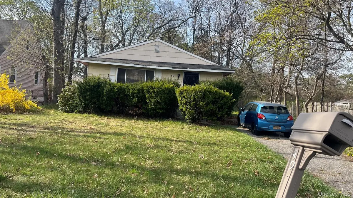 49 Gordon Avenue, West Babylon, NY 11704 - #1