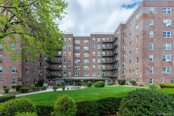 84-50 169th Street #611, Jamaica, NY 11432