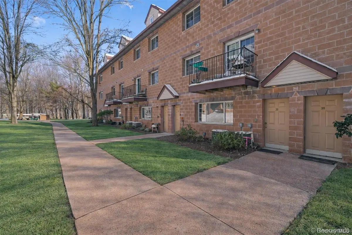 29 Klint Court, Nanuet, NY 10954 - #1