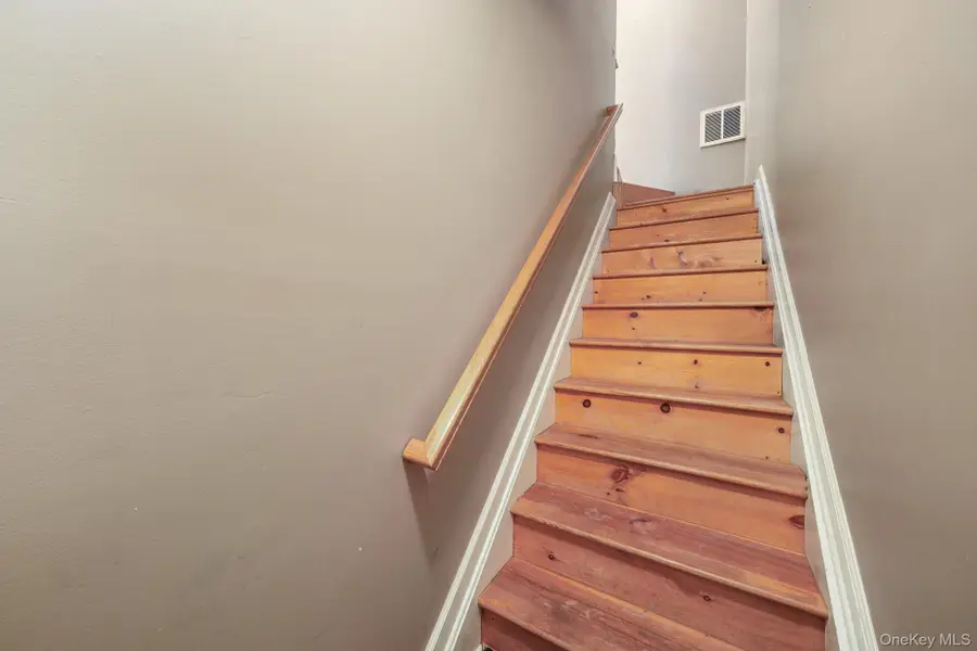 29 Klint Court, Nanuet, NY 10954 - #2