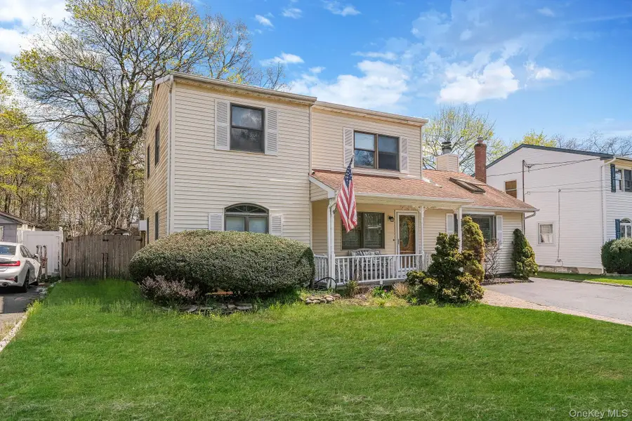 97 N Clinton Avenue, Patchogue, NY 11772 - #3