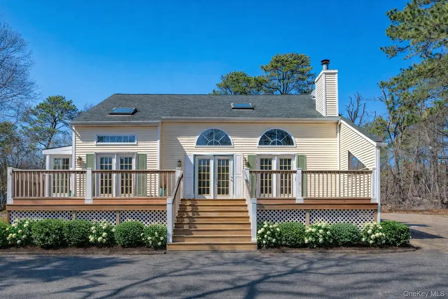 221 E Montauk Highway, Hampton Bays, NY 11946 - #2