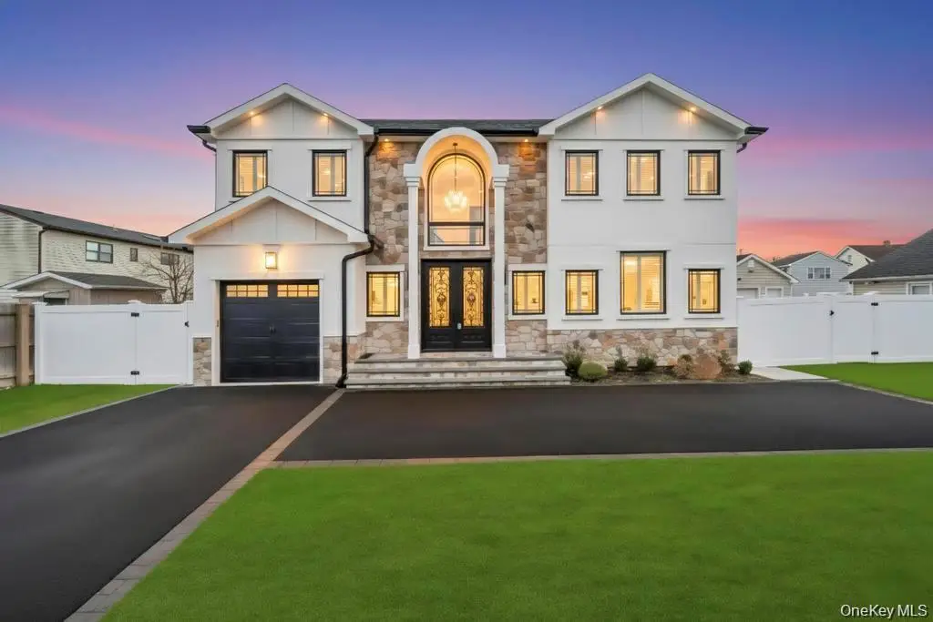 185 9th Street, Hicksville, NY 11801 - #1