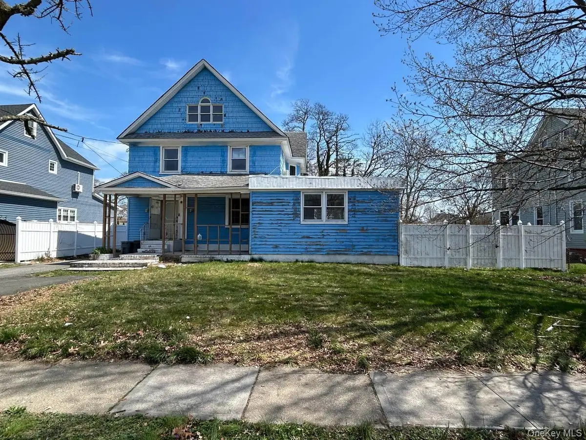 31 East Avenue, Freeport, NY 11520 - #1