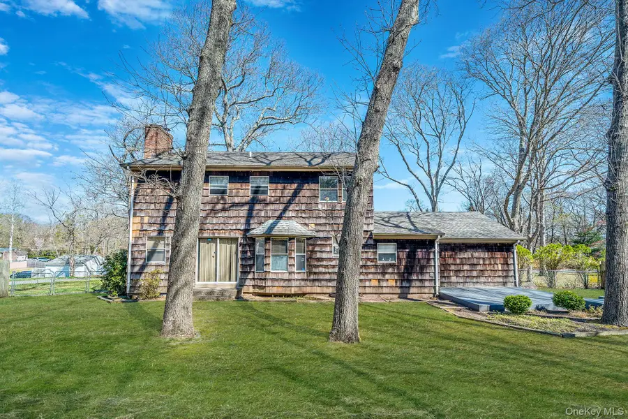 72 W Dennis Lane, Coram, NY 11727 - #2