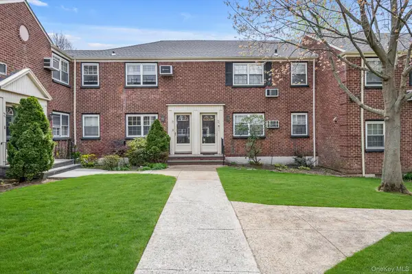 6939 213th Street #218, Oakland Gardens, NY 11364