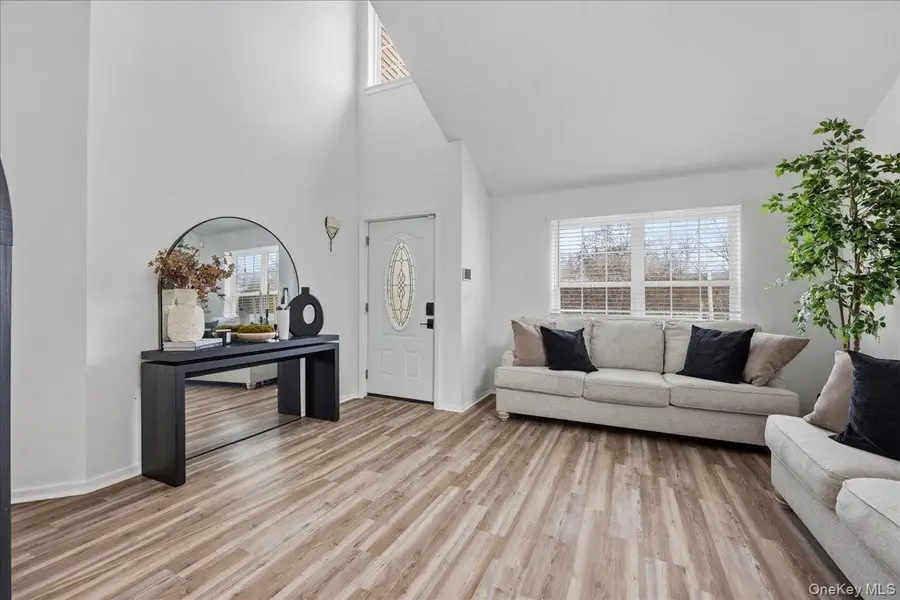 21 Reed Court, Washingtonville, NY 10992 - #3