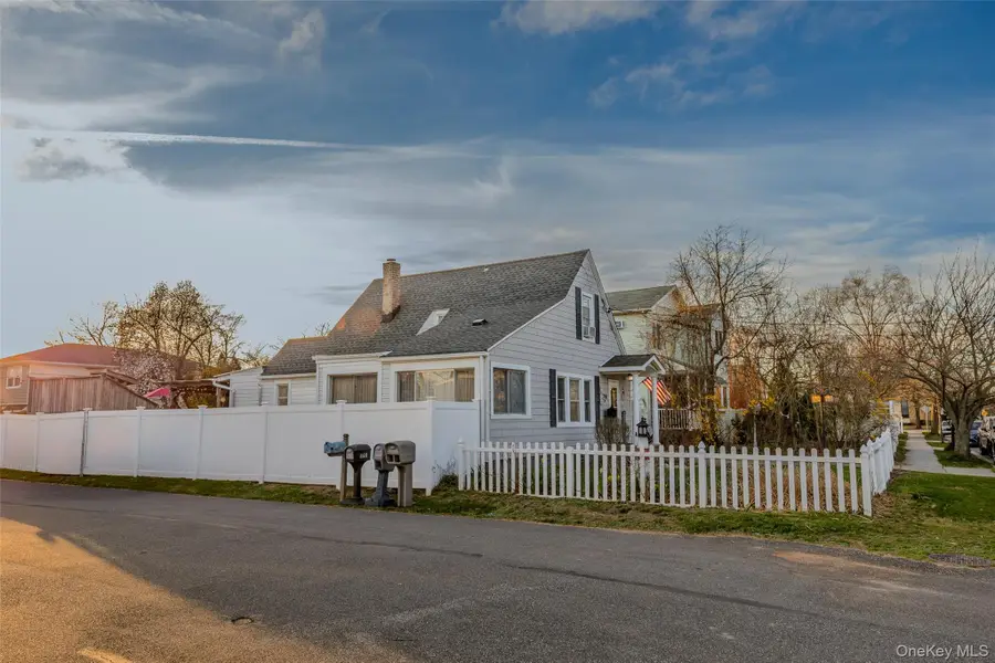 708 Prospect Place, Bellmore, NY 11710 - #3