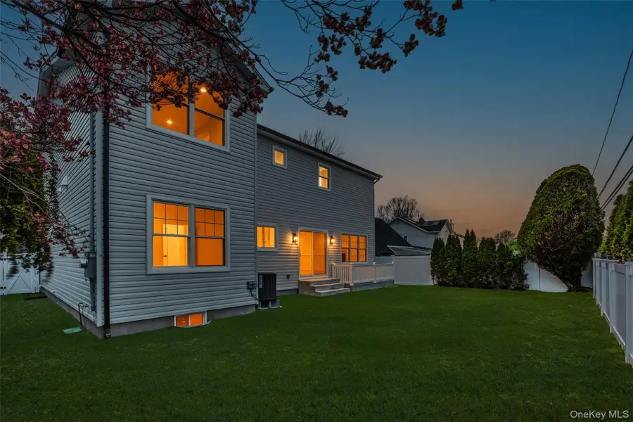 12 Patience Lane, Westbury, NY 11590 - #3