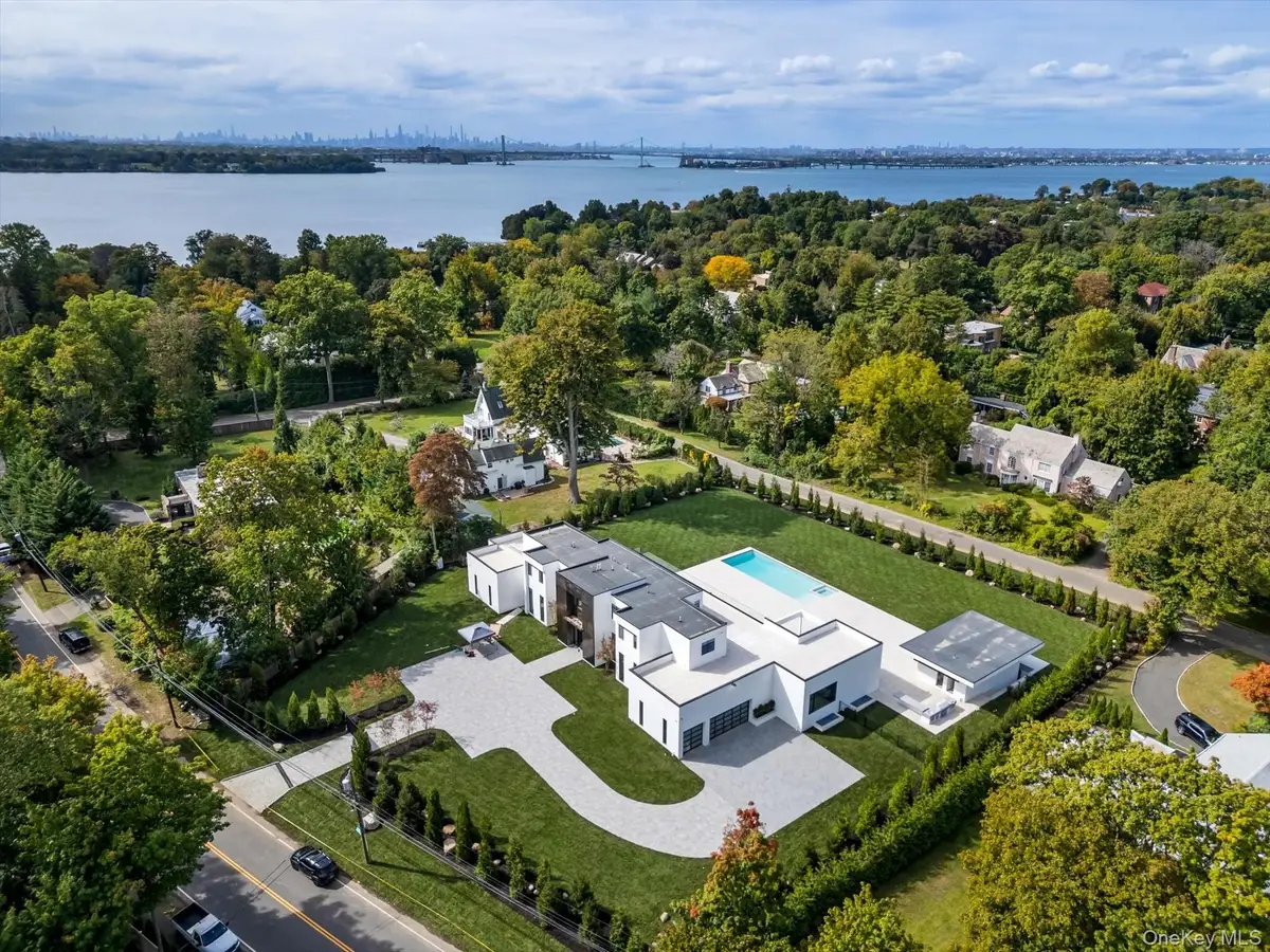 355A E Shore Road, Great Neck, NY 11023 - #1