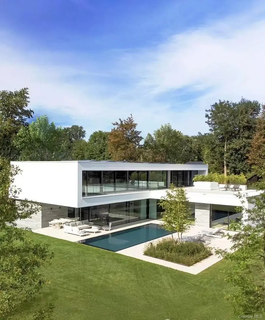 355A E Shore Road, Great Neck, NY 11023 - #2