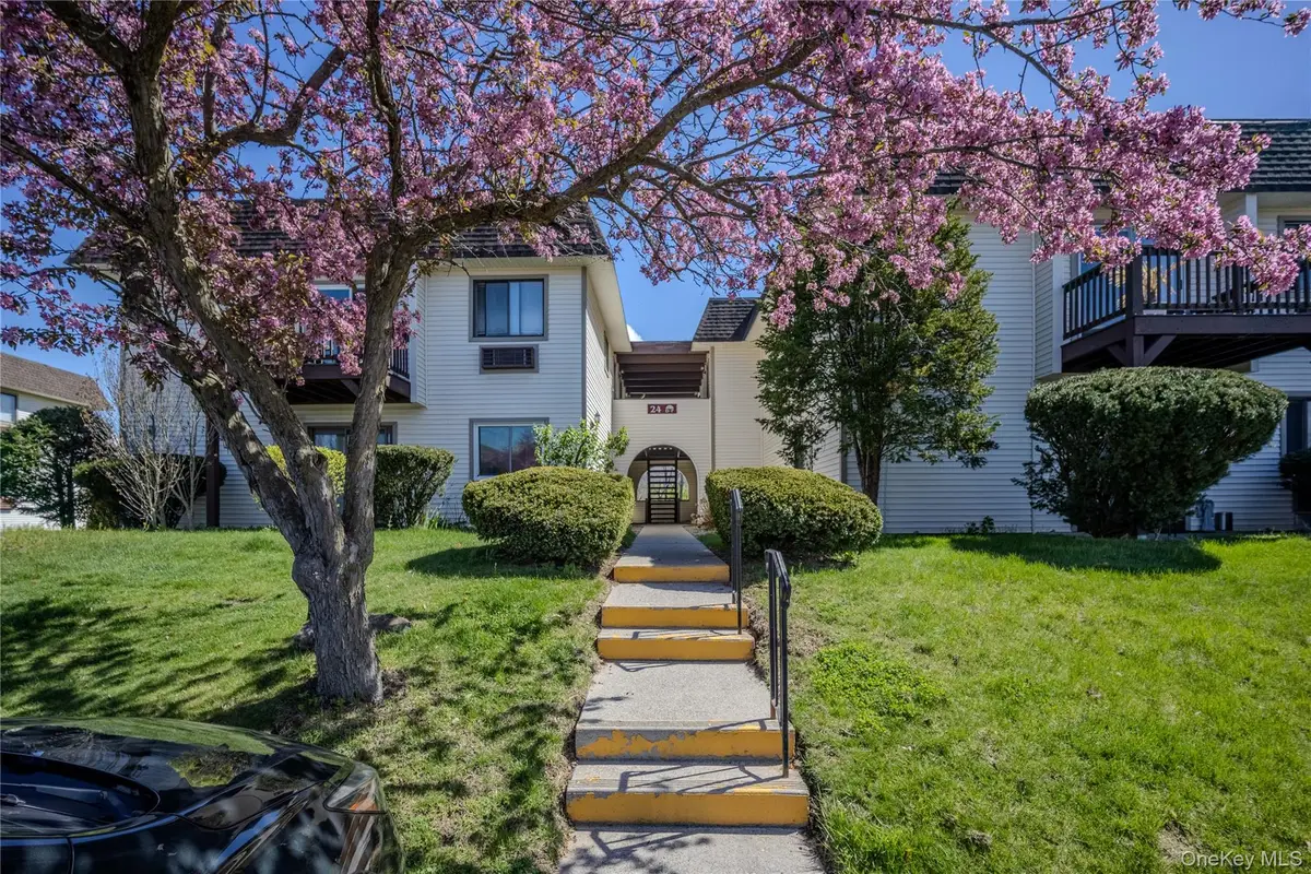 24 Village Park Drive #1F, Fishkill, NY 12524 - #1