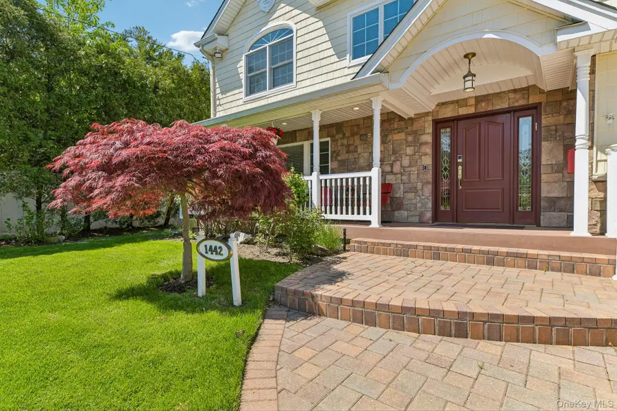 1442 Stevenson Circle, Hewlett, NY 11557 - #2
