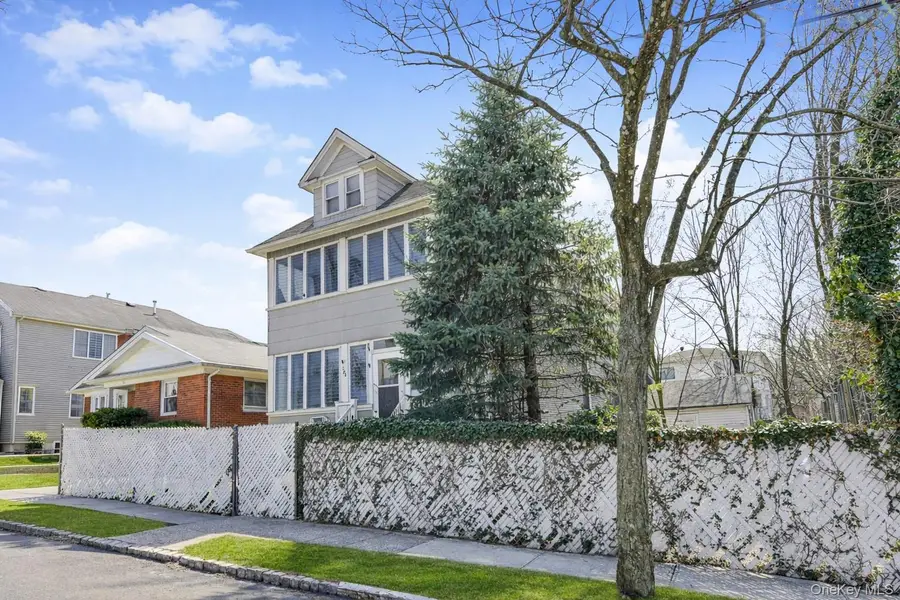 202 Dixon Avenue, Staten Island, NY 10303 - #2