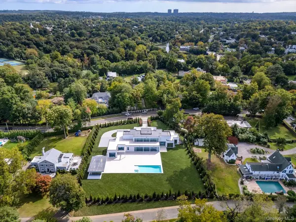 367A E Shore Road, Great Neck, NY 11023