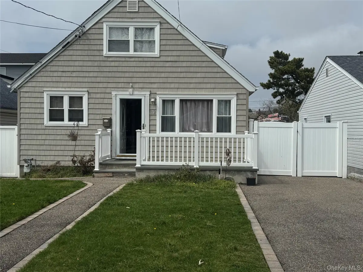 82 E Seacrest Avenue, Lindenhurst, NY 11757 - #1