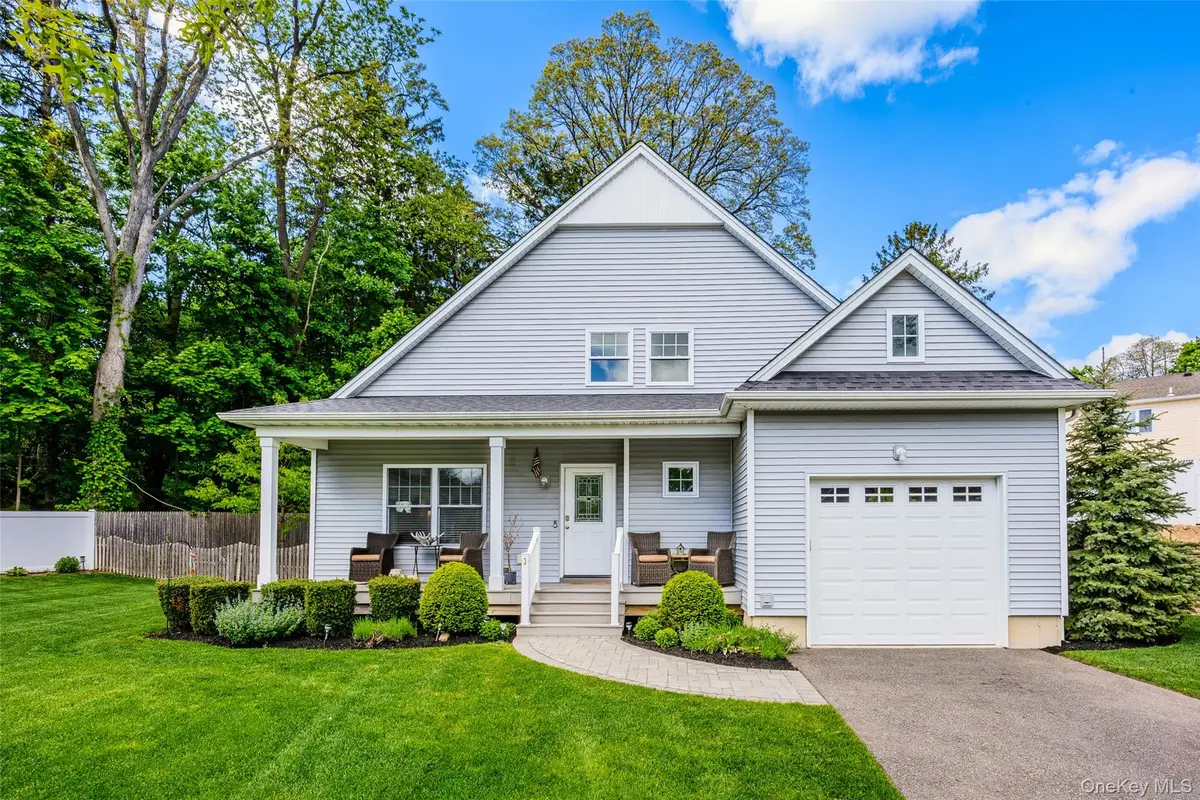 3 Clear Creek Court, Huntington Station, NY 11746 - #1