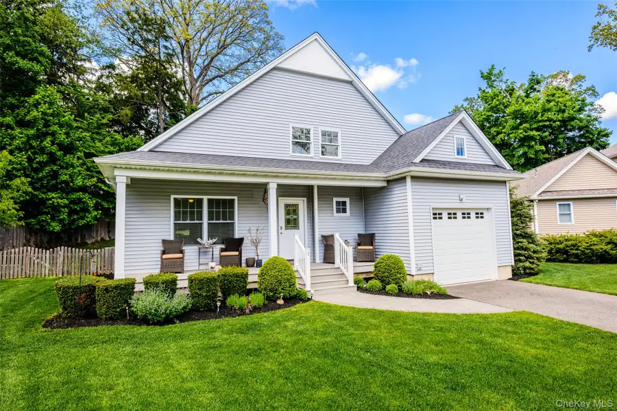 3 Clear Creek Court, Huntington Station, NY 11746 - #2