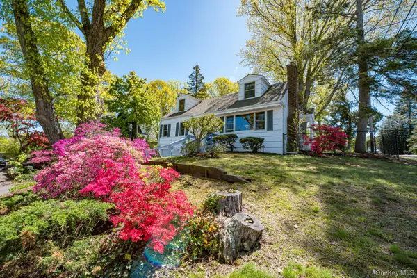 10 Mckenzie Street, Huntington, NY 11743