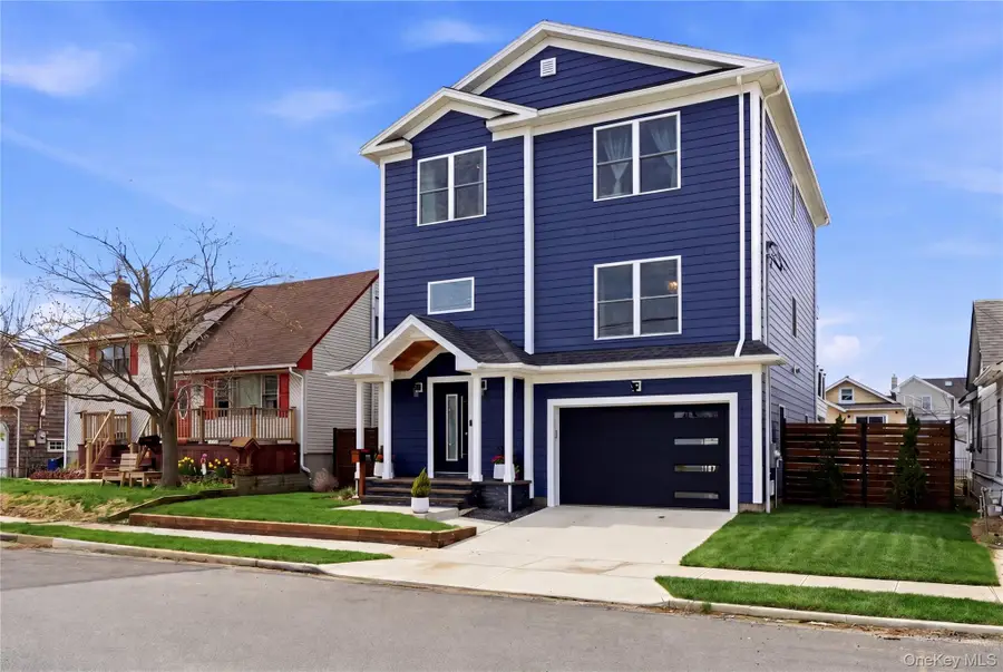 909 S 5th Street, Lindenhurst, NY 11757 - #3